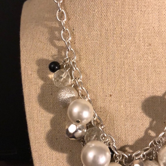 Black, Pearland and clear ball necklace - Picture 3 of 5